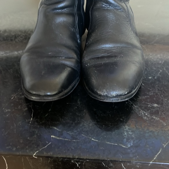 Tory Burch booties, size 8.5. Worn for 2 winters gold hardware. - Picture 4 of 5